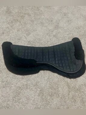 Dover Black Half Pad